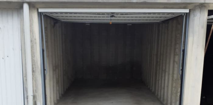 Image 3 sur 5 - Parking  ·  Location · Dijon (21000)