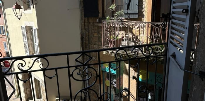 Image 1 sur 17 - Appartement  ·  Location · Saint Cyr Au Mont D Or (69450) · 3 pièces · 60m²