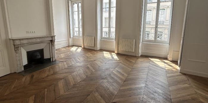 Image 1 sur 7 - Appartement  ·  Location · Lyon (69002) · 4 pièces · 108m²