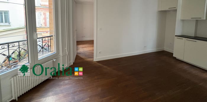 Image 2 sur 12 - Appartement  ·  Location · Paris (75018) · 3 pièces · 47m²