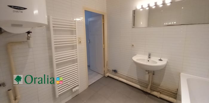 Image 9 sur 12 - Appartement  ·  Location · Dijon (21000) · 2 pièces · 50m²