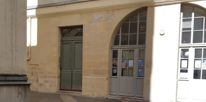 Image 1 sur 19 - Local commercial  ·  Location · Paris (75006)