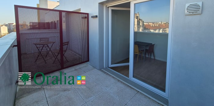 Image 3 sur 9 - Appartement  ·  Location · Dijon (21000) · 1 pièce · 20m²