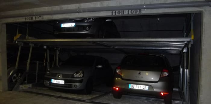 Image 1 sur 2 - Parking  ·  Location · Seyssins (38180)