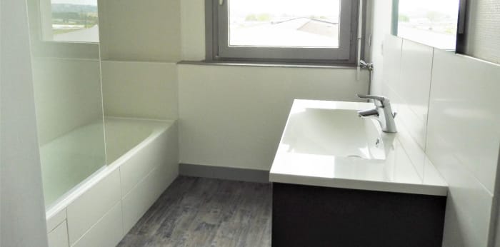 Image 2 sur 12 - Local commercial  ·  Location · Caluire (69300)