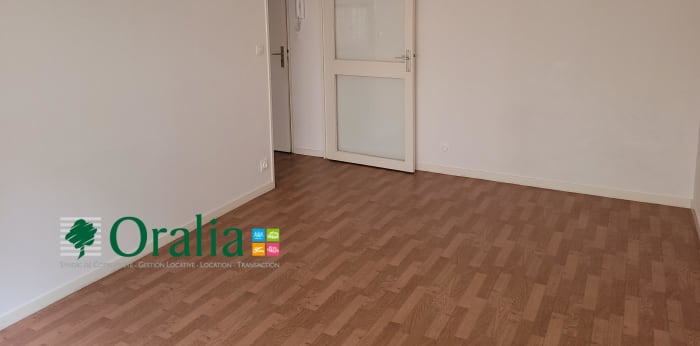 Image 2 sur 8 - Appartement  ·  Location · Bordeaux (33800) · 2 pièces · 37m²