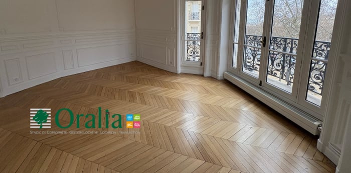 Image 10 sur 21 - Appartement  ·  Location · Paris (75006) · 6 pièces · 172m²