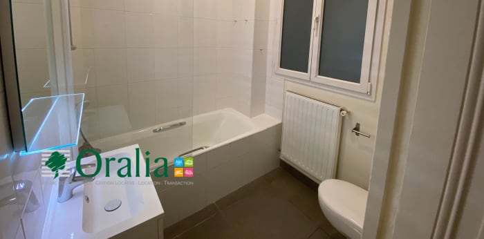 Image 15 sur 16 - Appartement  ·  Location · Paris (75006) · 6 pièces · 171m²