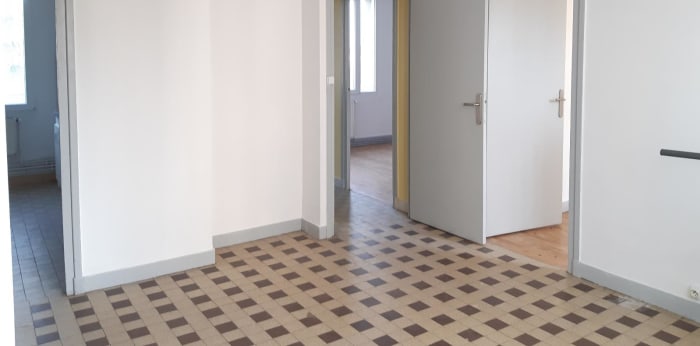 Image 1 sur 10 - Appartement  ·  Location · Villefranche Sur Saone (69400) · 4 pièces · 64m²