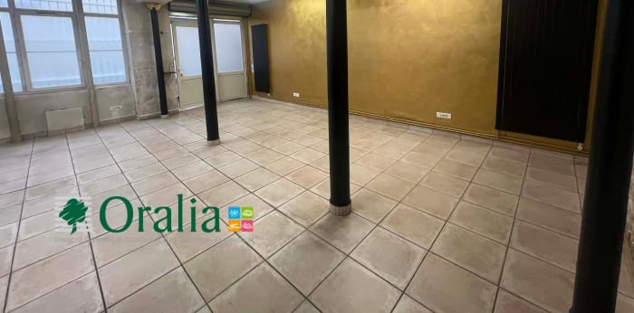 Image 3 sur 11 - Local commercial  ·  Location · Paris (75003) · 67m²