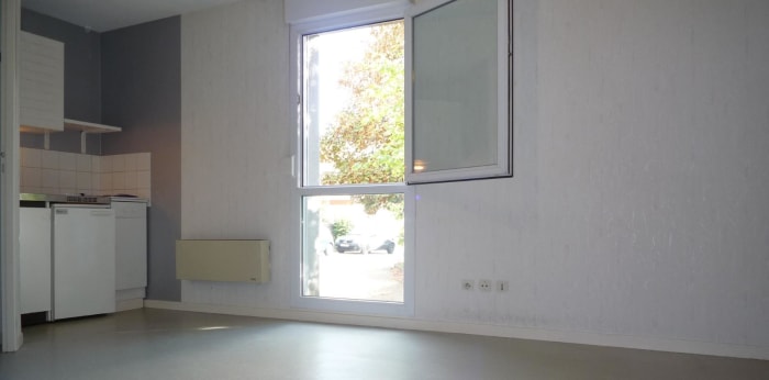 Image 3 sur 4 - Appartement  ·  Location · Dijon (21000) · 1 pièce · 19m²