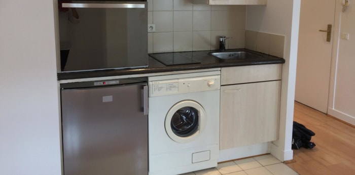 Image 5 sur 7 - Appartement  ·  Location · Paris (75008) · 1 pièce · 28m²