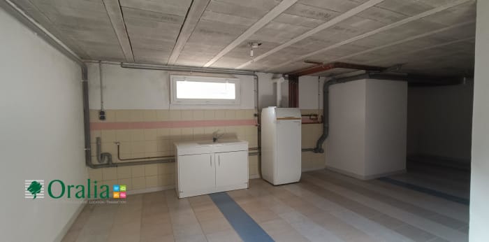 Image 19 sur 22 - Maison  ·  Location · Fontaine Les Dijon (21121) · 7 pièces · 195m²