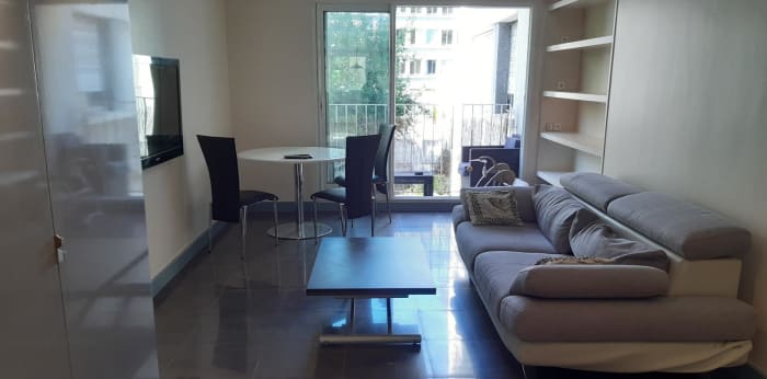 Image 1 sur 13 - Appartement  ·  Location · Paris (75016) · 3 pièces · 76m²