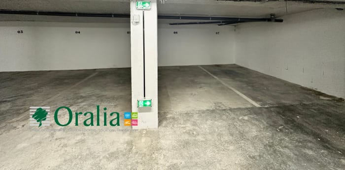 Image 2 sur 6 - Parking  ·  Location · Bordeaux (33000)