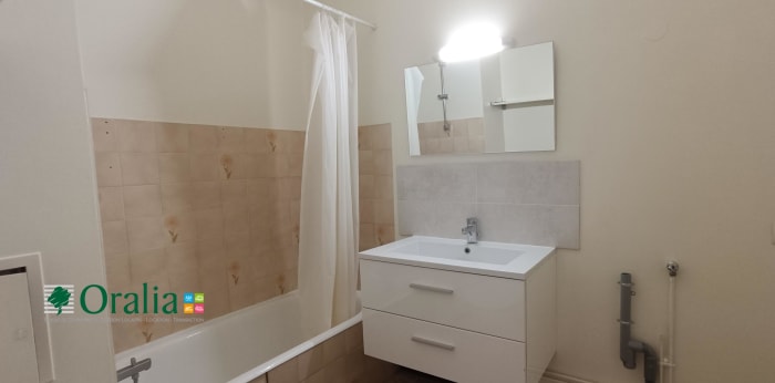 Image 4 sur 6 - Appartement  ·  Location · Dijon (21000) · 1 pièce · 30m²