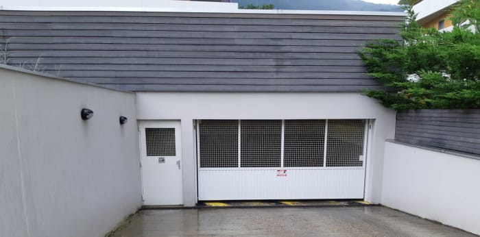 Image 3 sur 5 - Parking  ·  Location · Seyssins (38180)