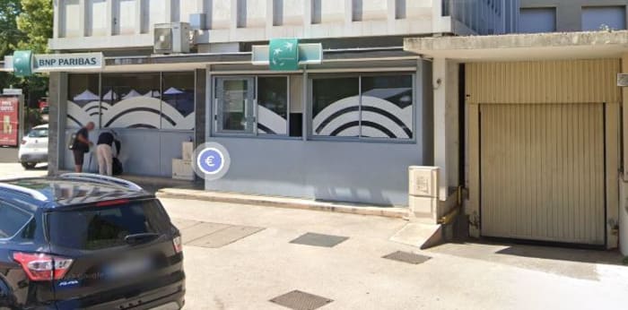 Image 1 sur 1 - Parking  ·  Location · Dijon (21000)