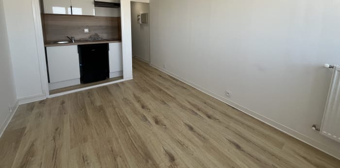 Image 1 sur 9 - Appartement  ·  Location · Marseille (13006) · 1 pièce · 19m²