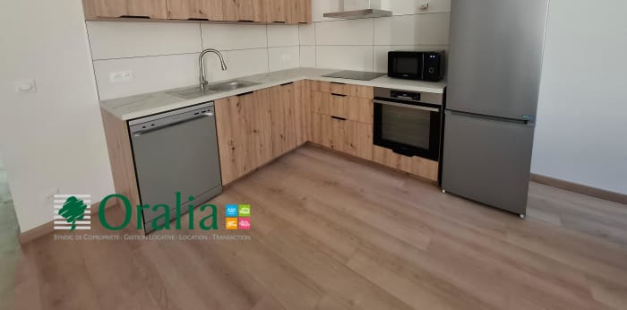 Image 6 sur 14 - Appartement  ·  Location · Marseille (13006) · 3 pièces · 56m²