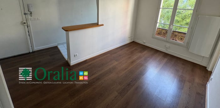 Image 1 sur 8 - Appartement  ·  Location · Paris (75014) · 2 pièces · 32m²