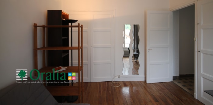 Image 2 sur 8 - Appartement  ·  Location · Grenoble (38000) · 1 pièce · 27m²