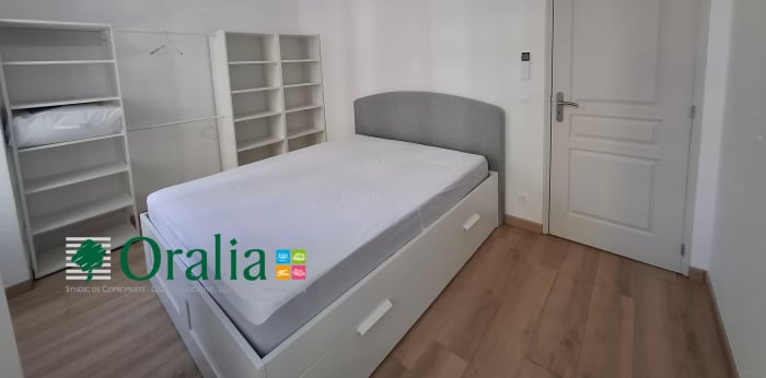 Image 13 sur 14 - Appartement  ·  Location · Marseille (13006) · 3 pièces · 56m²