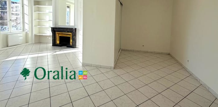Image 8 sur 13 - Appartement  ·  Location · Lyon (69002) · 3 pièces · 75m²
