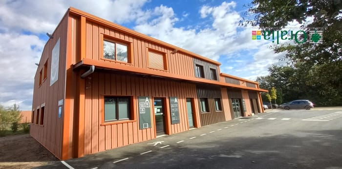 Image 1 sur 8 - Local commercial  ·  Location · Theize (69620)