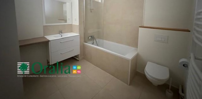 Image 11 sur 15 - Appartement  ·  Location · Paris (75014) · 6 pièces · 169m²