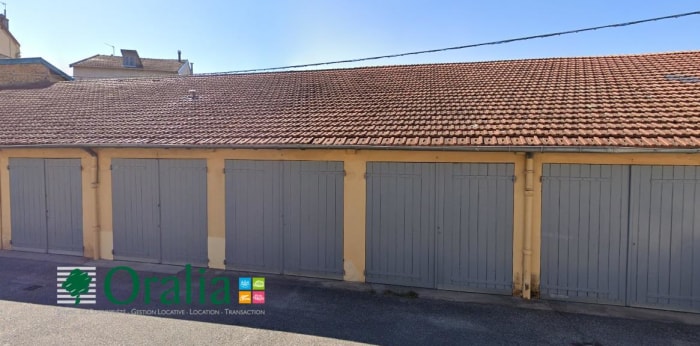Image 1 sur 3 - Parking  ·  Location · Lyon (69009) · 29m²
