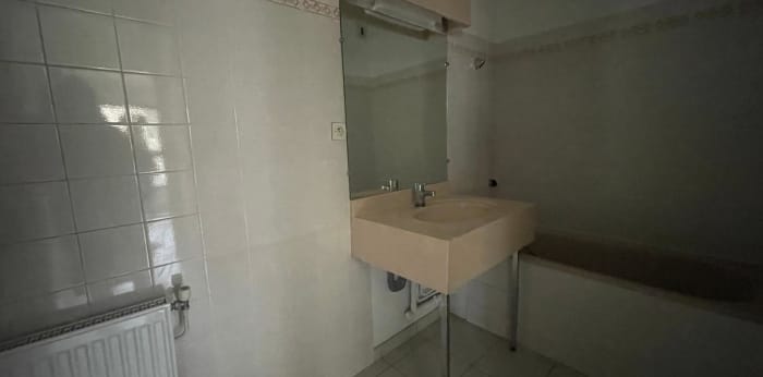 Image 4 sur 6 - Appartement  ·  Location · Villefranche Sur Saone (69400) · 2 pièces · 43m²