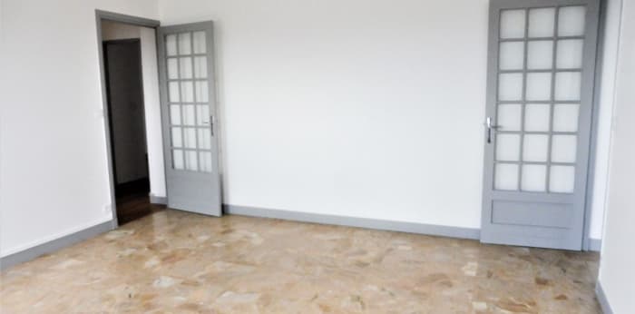 Image 5 sur 12 - Local commercial  ·  Location · Caluire (69300)