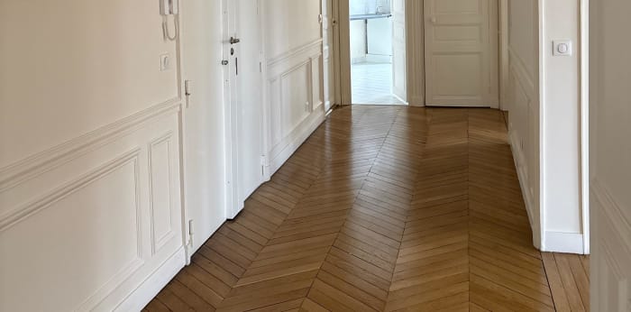 Image 5 sur 21 - Appartement  ·  Location · Paris (75006) · 6 pièces · 172m²