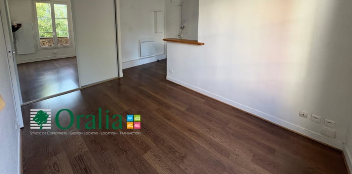 Image 2 sur 8 - Appartement  ·  Location · Paris (75014) · 2 pièces · 32m²