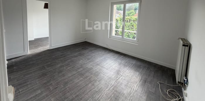 Image 6 sur 18 - Appartement  ·  Location · St Maximin (60740) · 5 pièces · 85m²