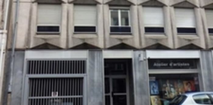 Image 1 sur 2 - Parking/box  ·  Location · Lille (59000)