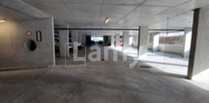 Image 4 sur 5 - Parking/box  ·  Location · Grenoble (38100) · 8m²