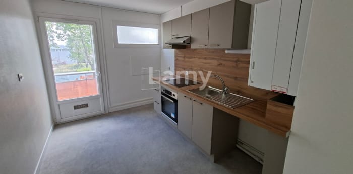 Image 4 sur 8 - Appartement  ·  Location · Clermont Ferrand (63000) · 3 pièces · 64m²