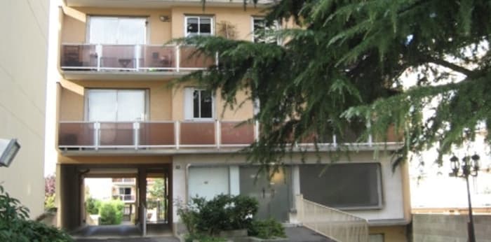 Image 1 sur 1 - Parking/box  ·  Location · Livry Gargan (93190) · 10m²