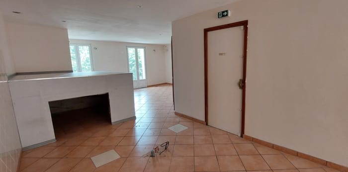 Image 4 sur 4 - Bureaux  ·  Location · Digne Les Bains (04000) · 1 pièce · 62m²