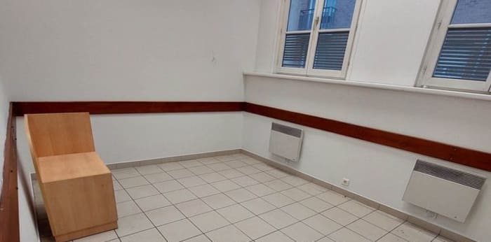 Image 2 sur 6 - Bureaux  ·  Location · St Amand Les Eaux (59230) · 59m²