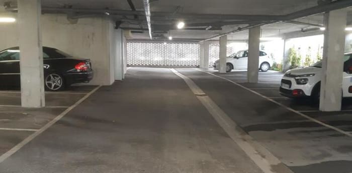 Image 2 sur 3 - Parking/box  ·  Location · Amiens (80000) · 10m²