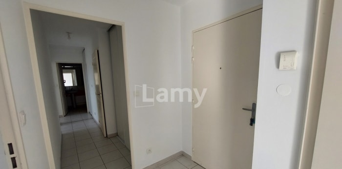 Image 16 sur 17 - Appartement  ·  Location · Nimes (30900) · 3 pièces · 67m²