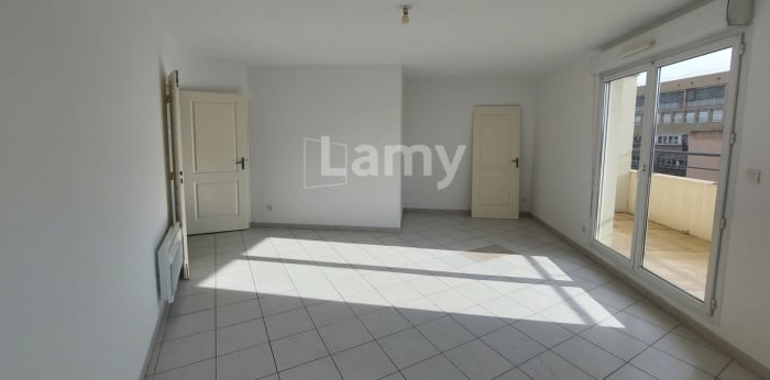 Image 3 sur 17 - Appartement  ·  Location · Nimes (30900) · 3 pièces · 67m²