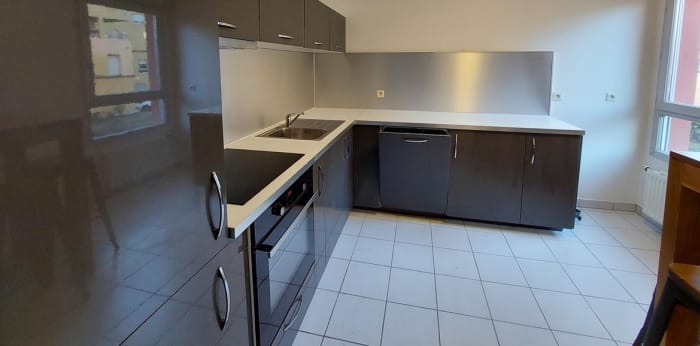 Image 27 sur 30 - Appartement  ·  Location · Grenoble (38000) · 3 pièces · 65m²
