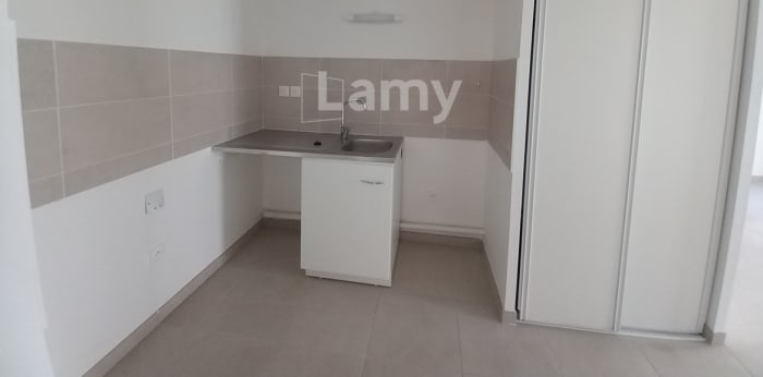 Image 4 sur 8 - Appartement  ·  Location · Marseille (13015) · 1 pièce · 34m²