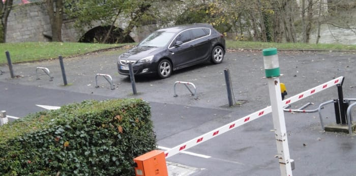 Image 2 sur 2 - Parking/box  ·  Location · Montargis (45200) · 11m²