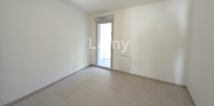 Image 10 sur 10 - Appartement  ·  Location · Marseille (13015) · 3 pièces · 73m²