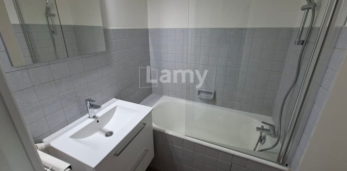 Image 4 sur 8 - Appartement  ·  Location · Clermont Ferrand (63000) · 1 pièce · 18m²